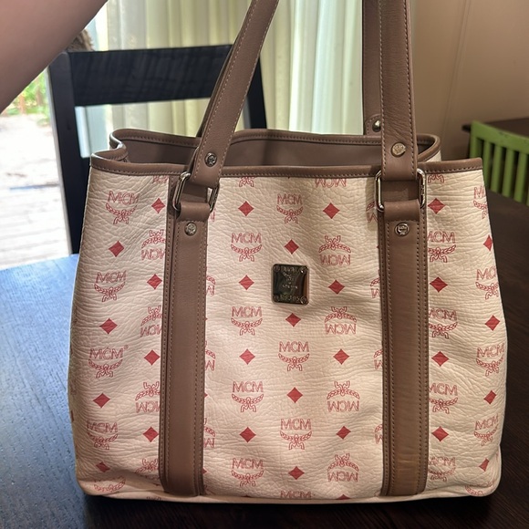 MCM tote - Picture 14 of 15